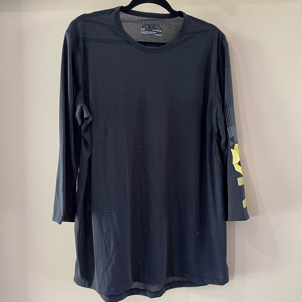 Under Armor Men’s XL Thearagear Fitted 3 Quarter Length Shirt